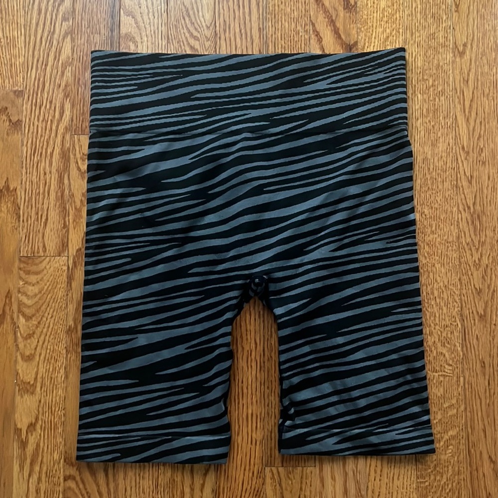 Zebra Print Stretch Ribbed Bike Shorts Size XL